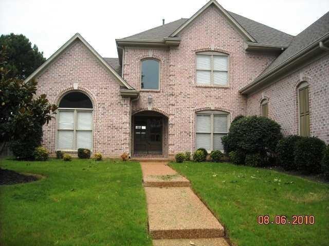 8990 River Knoll