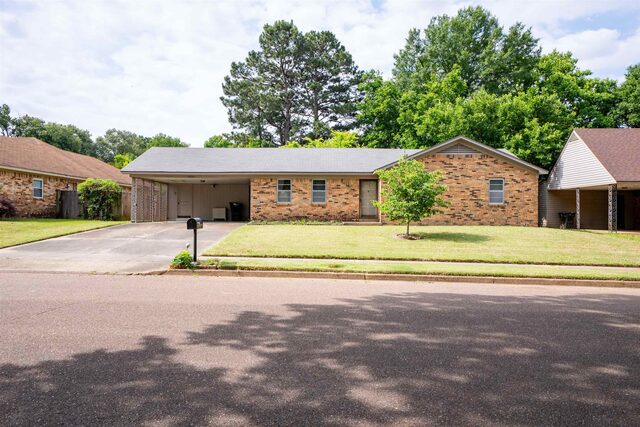 5723 Bartlett Woods