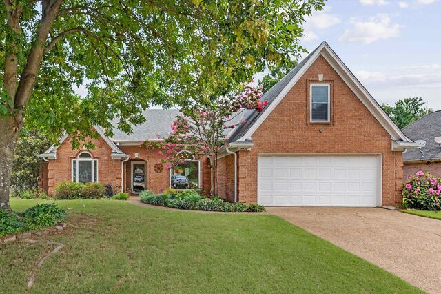 7228 Shady Oaks