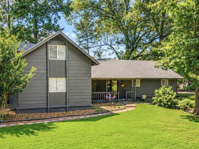 2193 Woodruff