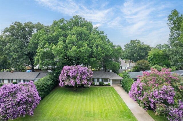 4424 Charleswood