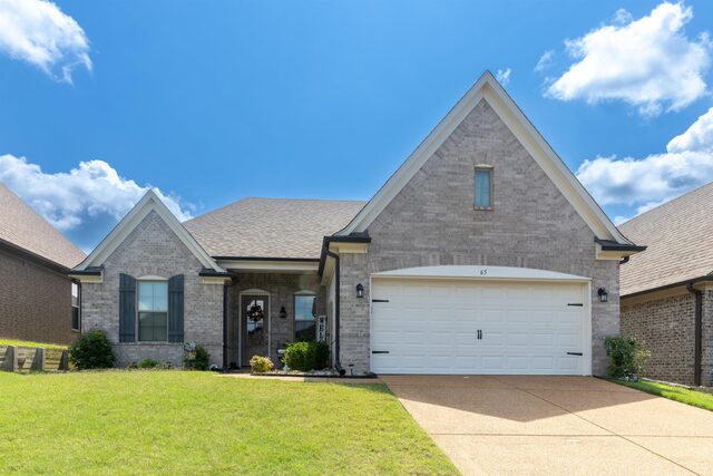 65 Briar Hollow