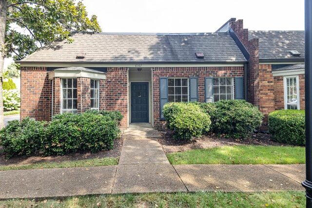 8167 Hunters Grove