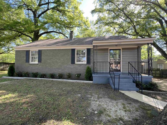 3084 St Charles