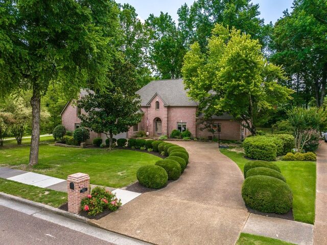 9675 Spring Hollow