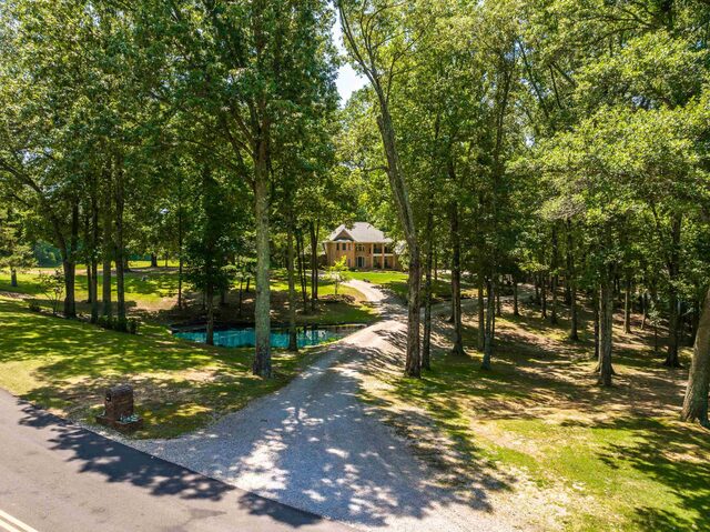 10575 Plantation Woods