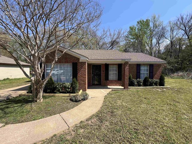 3816 Lake Park