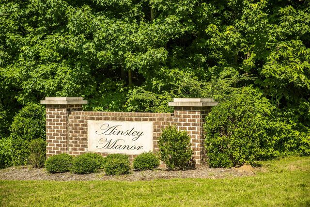 65 Ainsley Manor