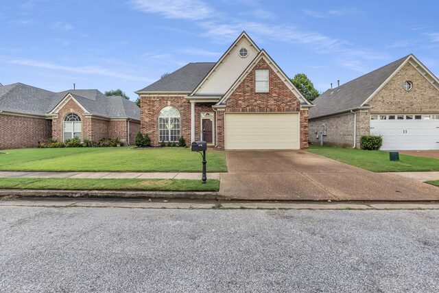 320 Fleets Hill