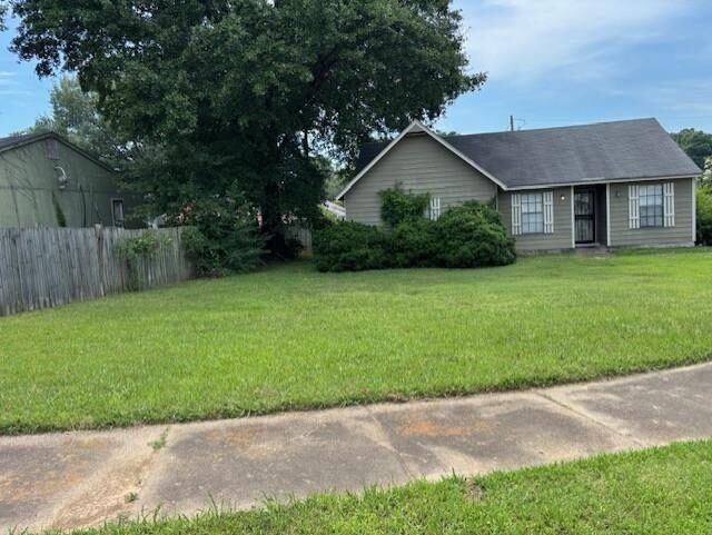 3901 Aqua Cove