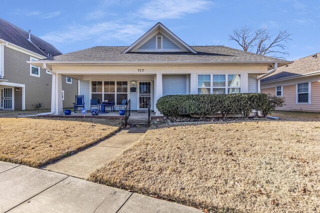 717 Hilyard