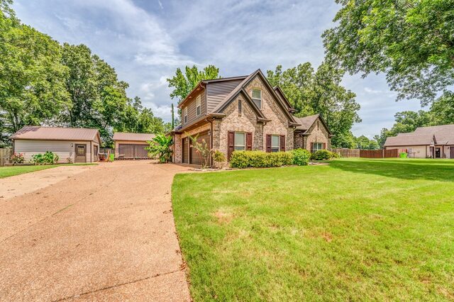 62 Planters Grove