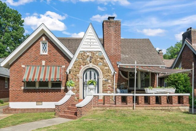 910 Kensington