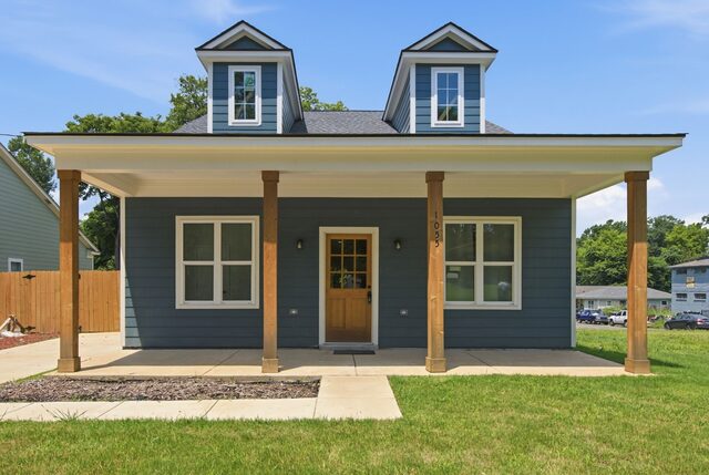 1055 Shaw