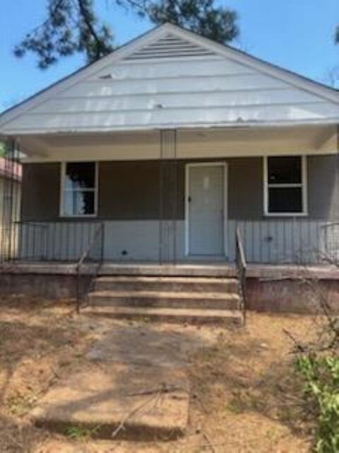 1410 Hemlock