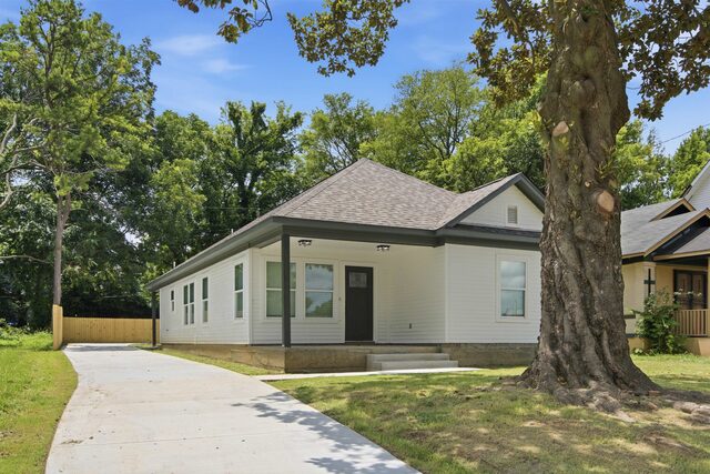 1211 Snowden
