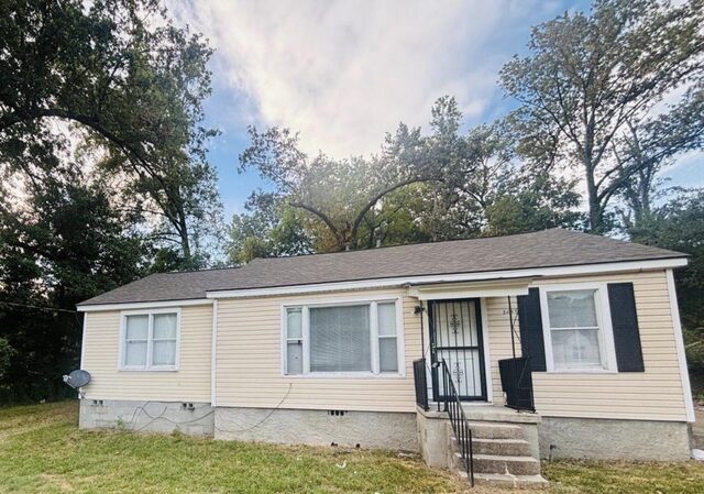 2687 Overton Crossing