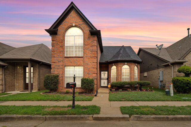 5662 Sycamore Woods