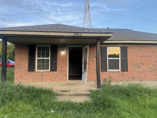 3613 Russelwood