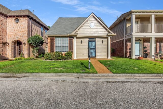 1209 Oak Creek