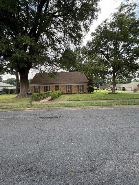 5020 Gardenwood