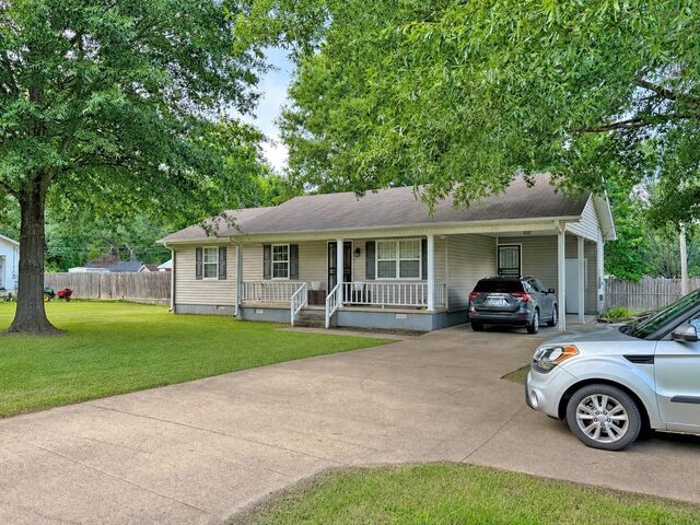1125 Clifton