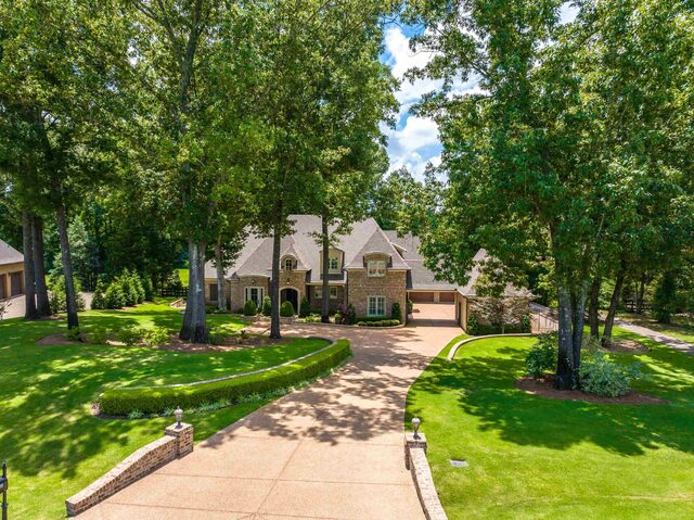 70 Greenbrier Lakes