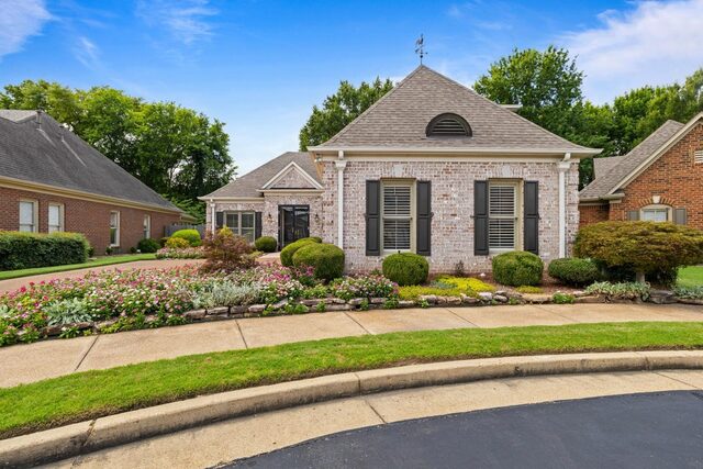 1423 Wolf Park