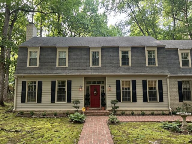 5828 Haymarket