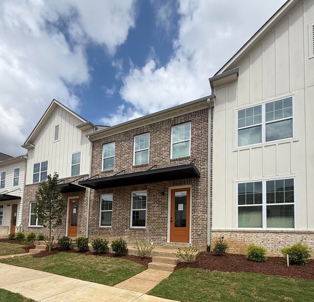 3055 Portage