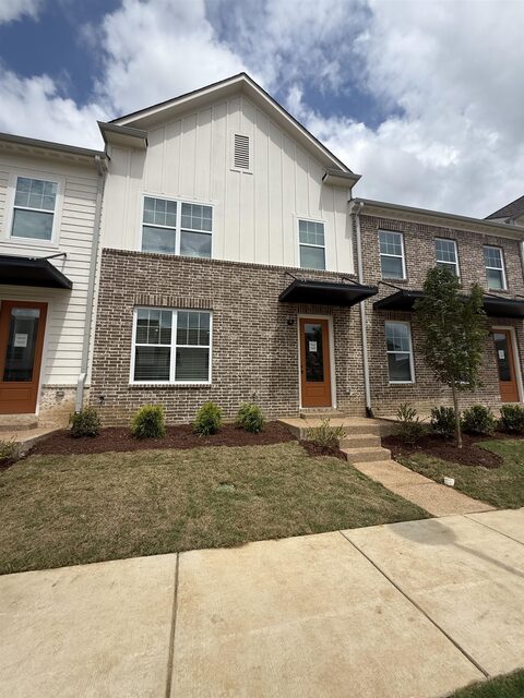 3053 Portage