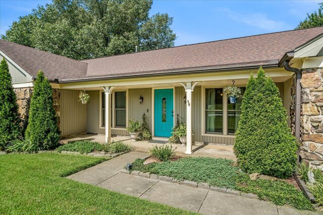 2605 Surrey Wood