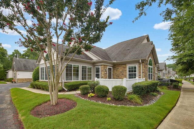 753 Stonevillage