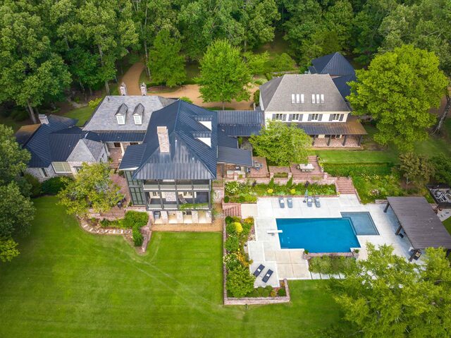 8891 Forest Meadows