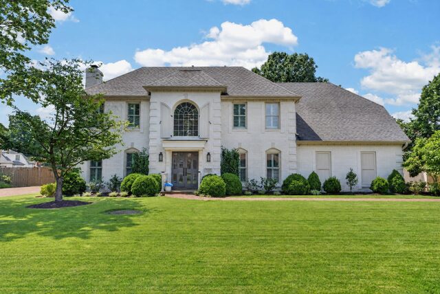 9211 Grey Cliff
