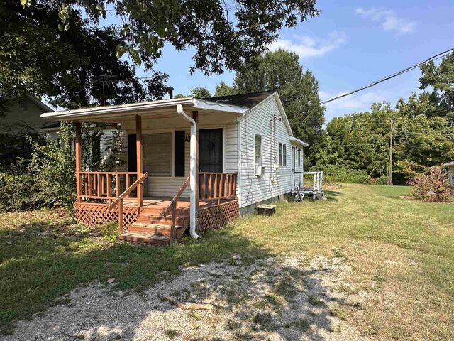 106 Maple Hill