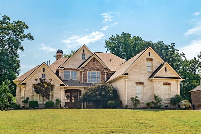 3930 Pointe