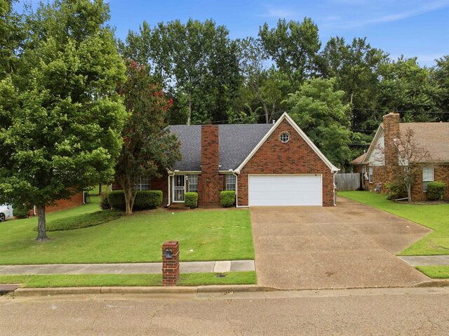 5888 Pipers Green