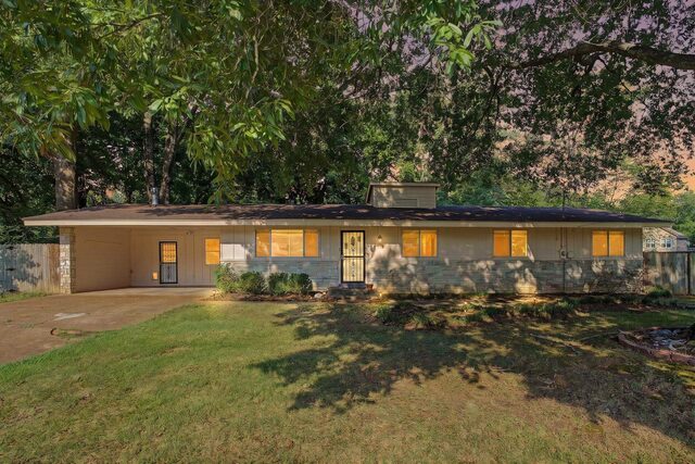 2603 Elmore Park