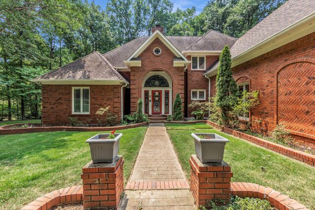 8953 Planters Woods