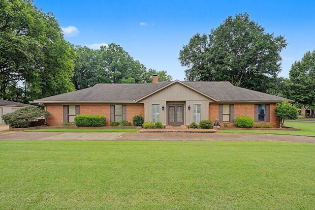 6689 Garden Oaks