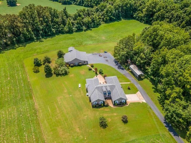 1215 Beaver Creek