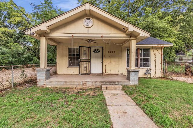 1594 Maplewood