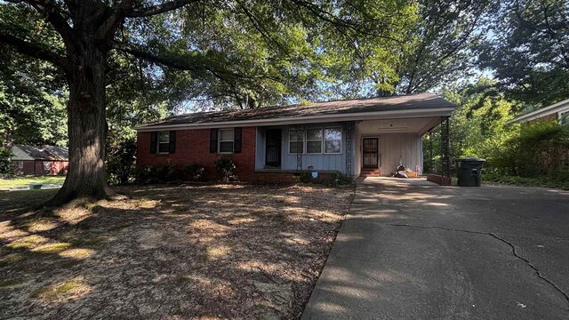 3215 Ladbrook