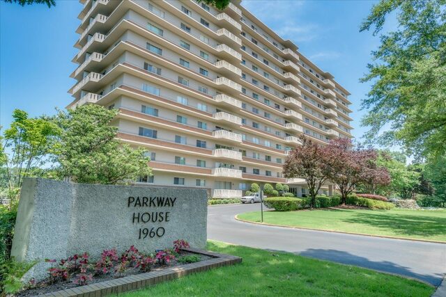 1960 Parkway