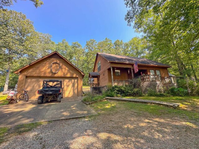 12 Piney Wood Lane