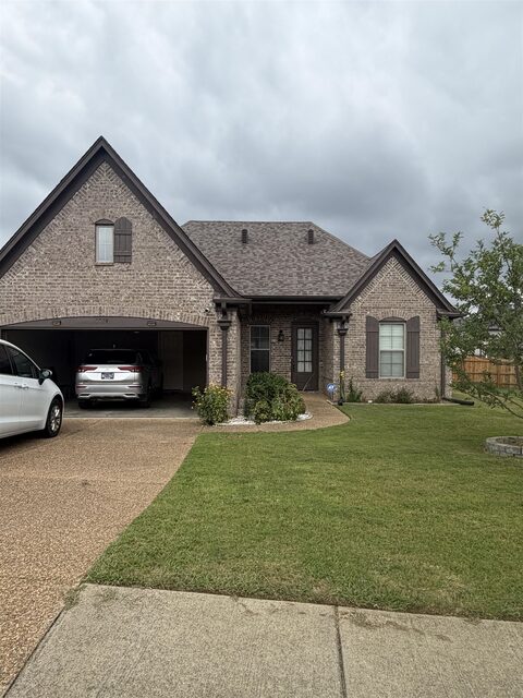 2259 Fountain Brook
