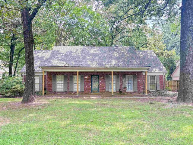 6249 Forest Grove