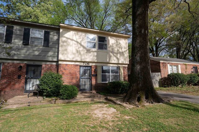 704 Greer