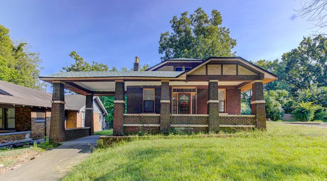 1371 Parkway